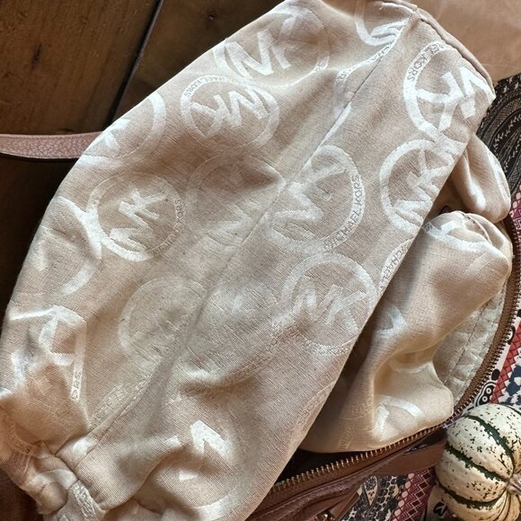 Michael Kors Brown Pebbled Leather Two Way Shoulder Crossbody Slouchy Bag, Fair - Picture 14 of 15